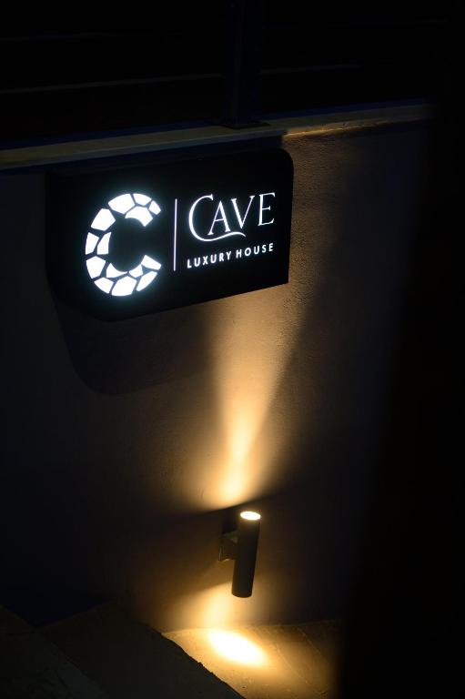 Certifikát, ocenenie alebo iný dokument vystavený v ubytovaní CAVE Luxury House