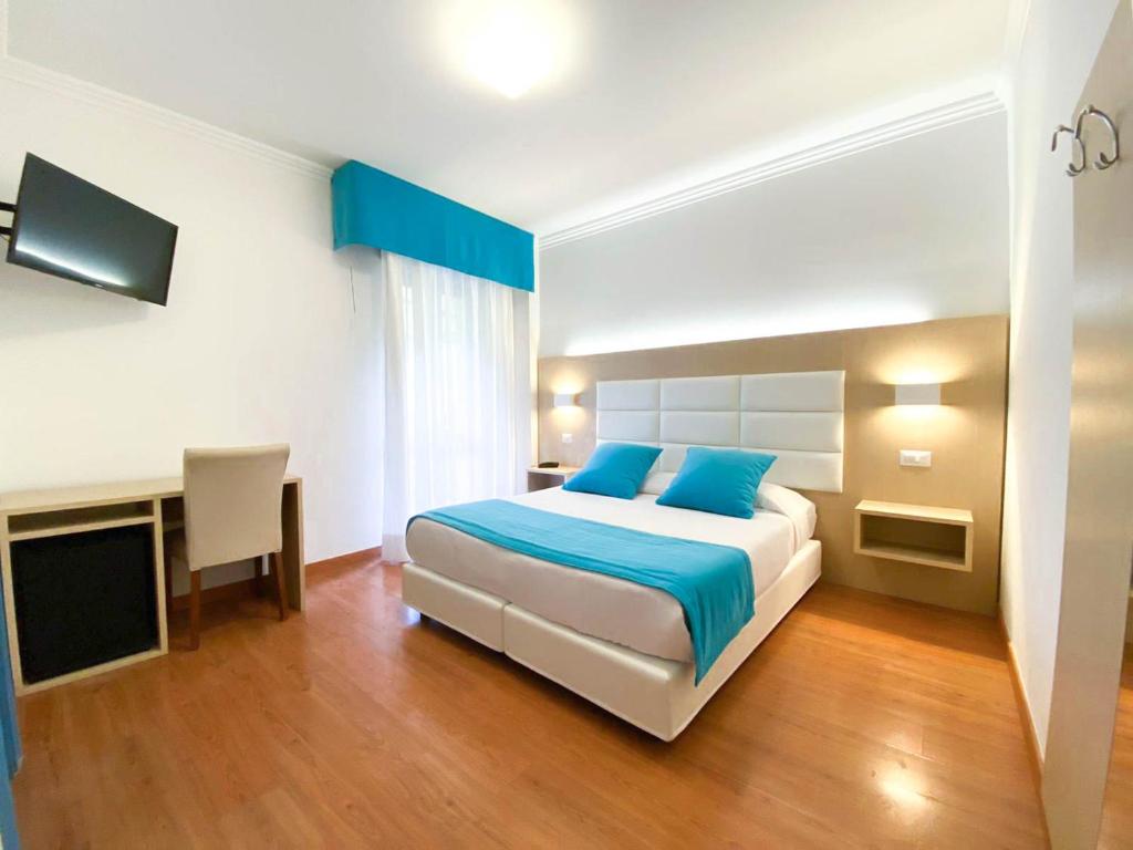 Le Naiadi Park Hotel Sul Lago - Standard Double Or Twin Room With Balcony