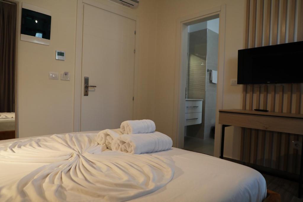 Hotel Bar Restaurant Triumf Shengjin - Doppelzimmer Mit Balkon