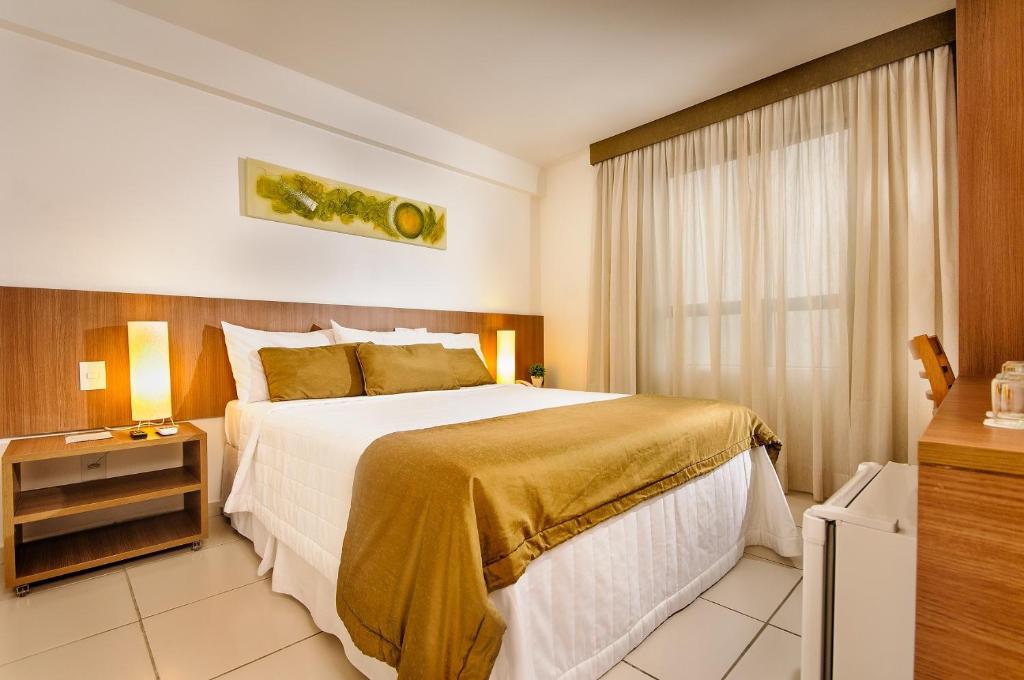  Villa Park Hotel