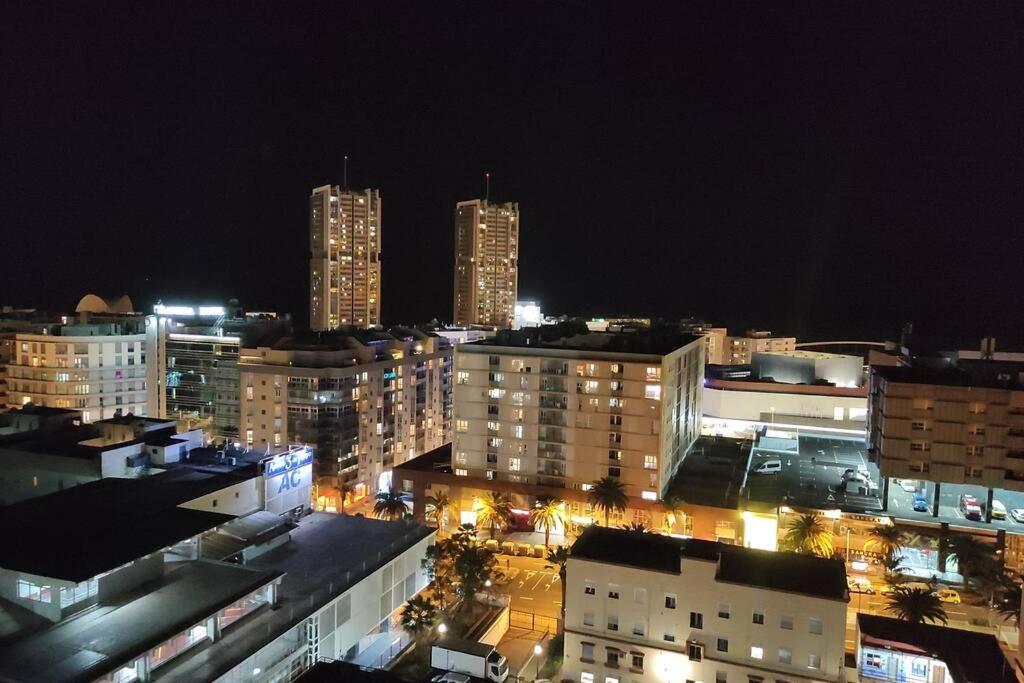 Nespecifikovaný výhled na destinaci Santa Cruz de Tenerife nebo výhled na město při pohledu z apartmánu