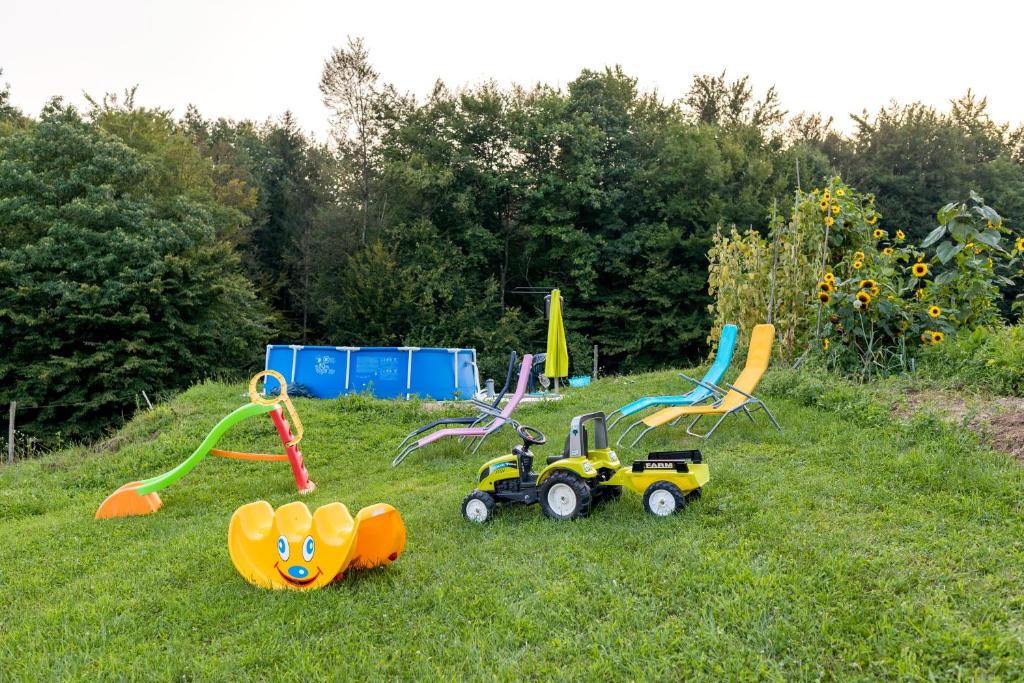 Herní místnost nebo prostor pro děti v ubytování Glamping - Hayrack Vesel