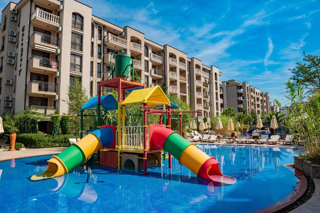 Bazén v ubytování Menada Apartments in Cascadas nebo v jeho okolí
