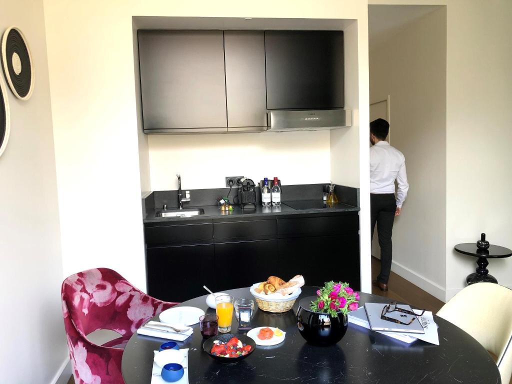 Hôtel Cardinal Bordeaux Centre - Resim 11