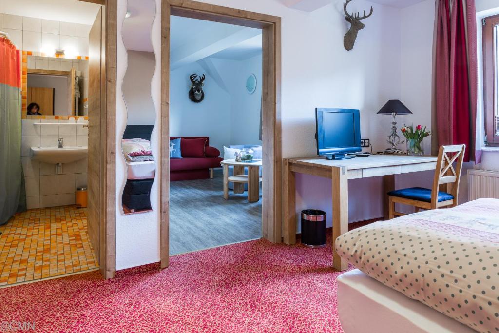 Landhotel Baumwipfel - 11