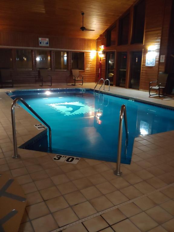 RELAX AND UNWIND Its vacation time !!