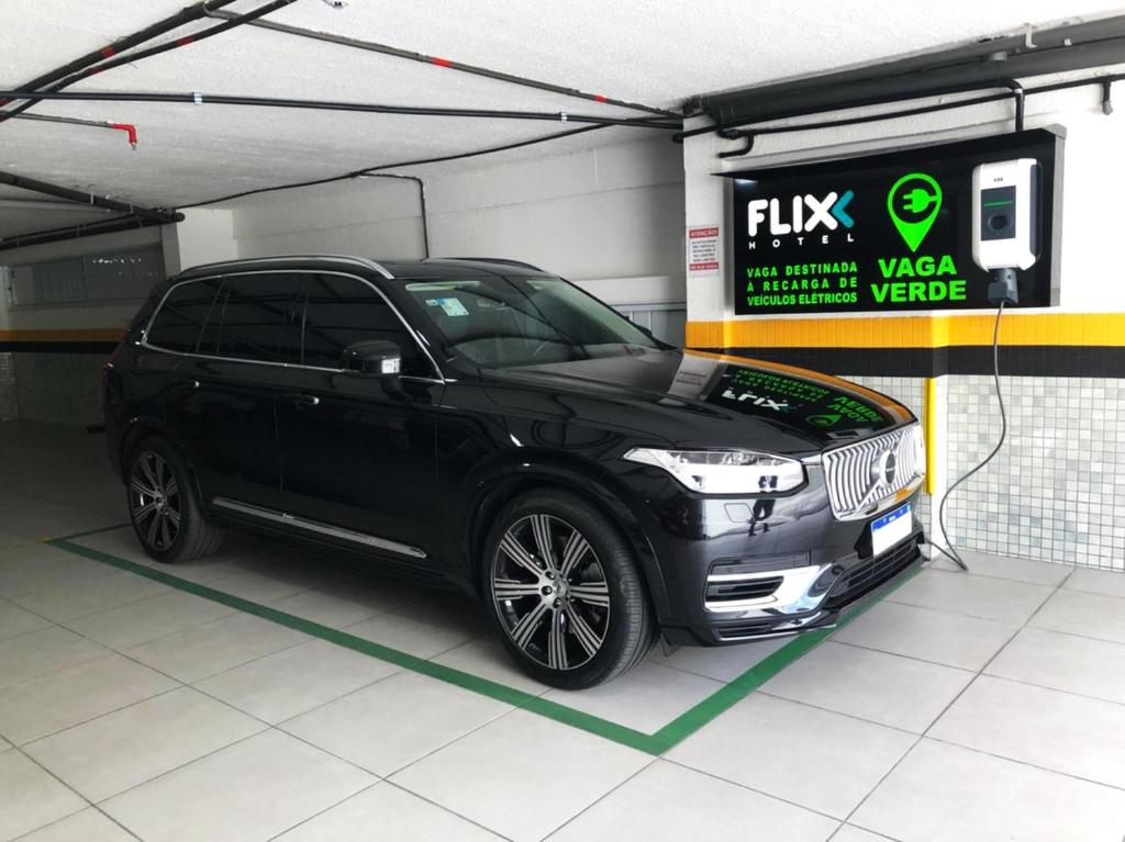  Flix Hotel