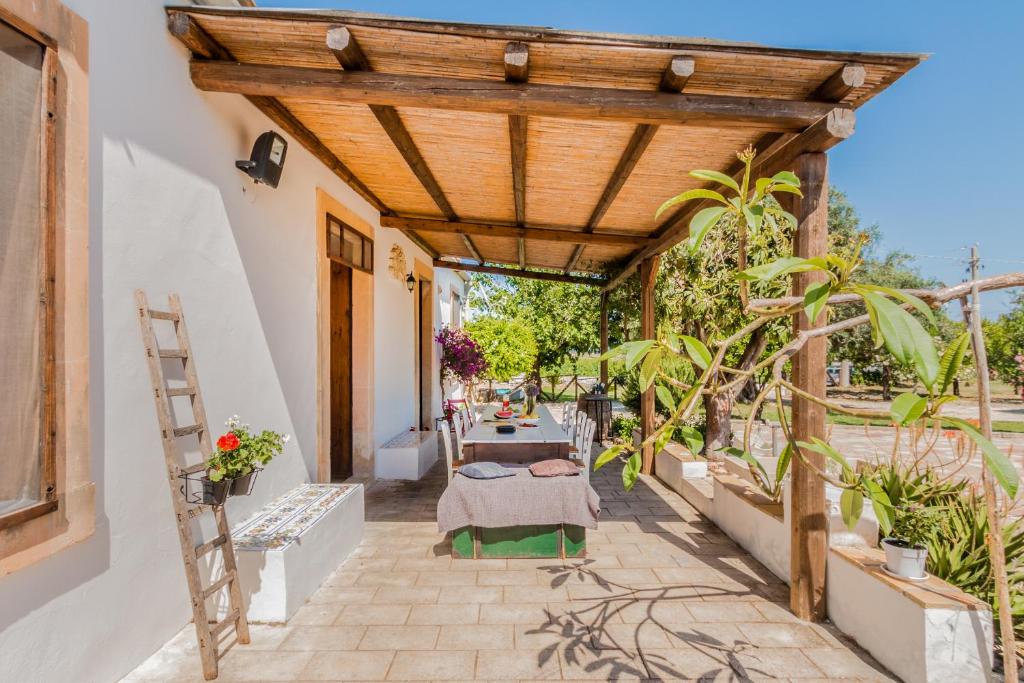 Balkon lub taras w obiekcie Authentic Sicilian Charm, pool, sea view, wi-fi & parking