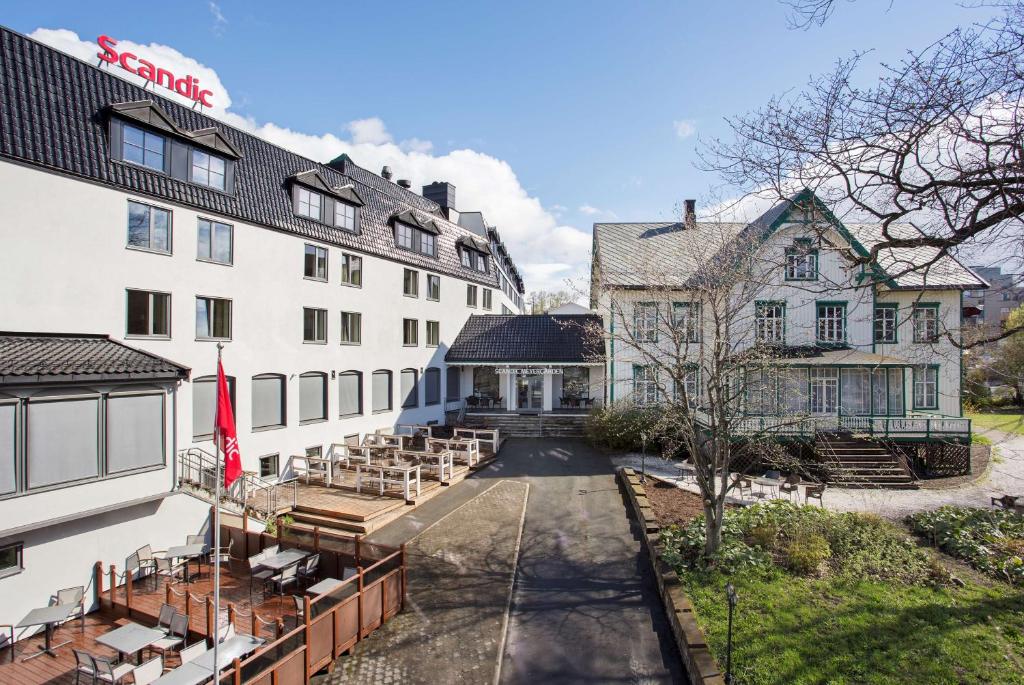 an aerial view of the courtyard of a hotel at Scandic Meyergården in Mo i Rana