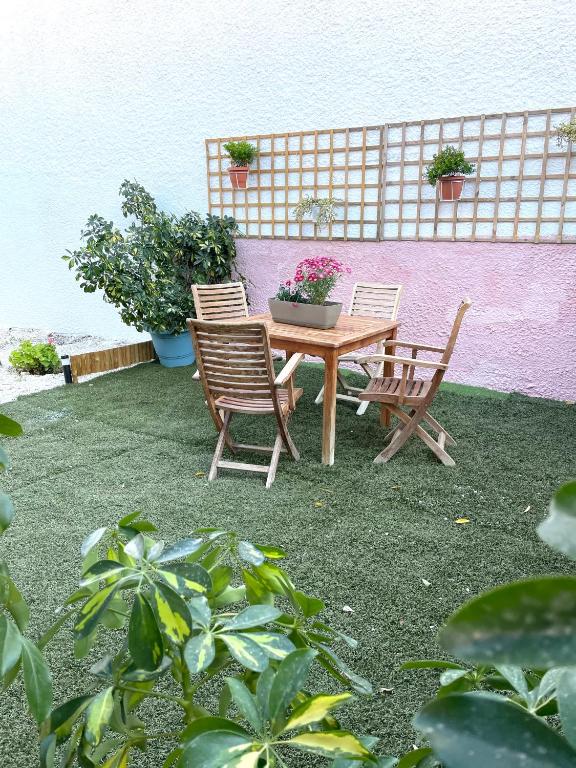 Bohem Apartment near Athens Airport - 16