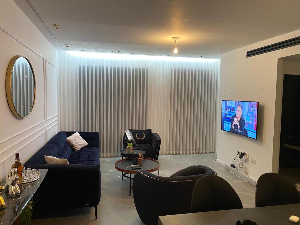 הבית בנחלה בנימין - Nachalat Benyamin Apartment - Housity