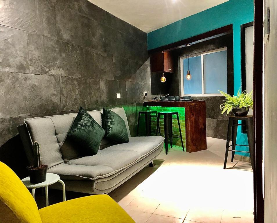 Zyan Rooms - Suite Ejecutiva