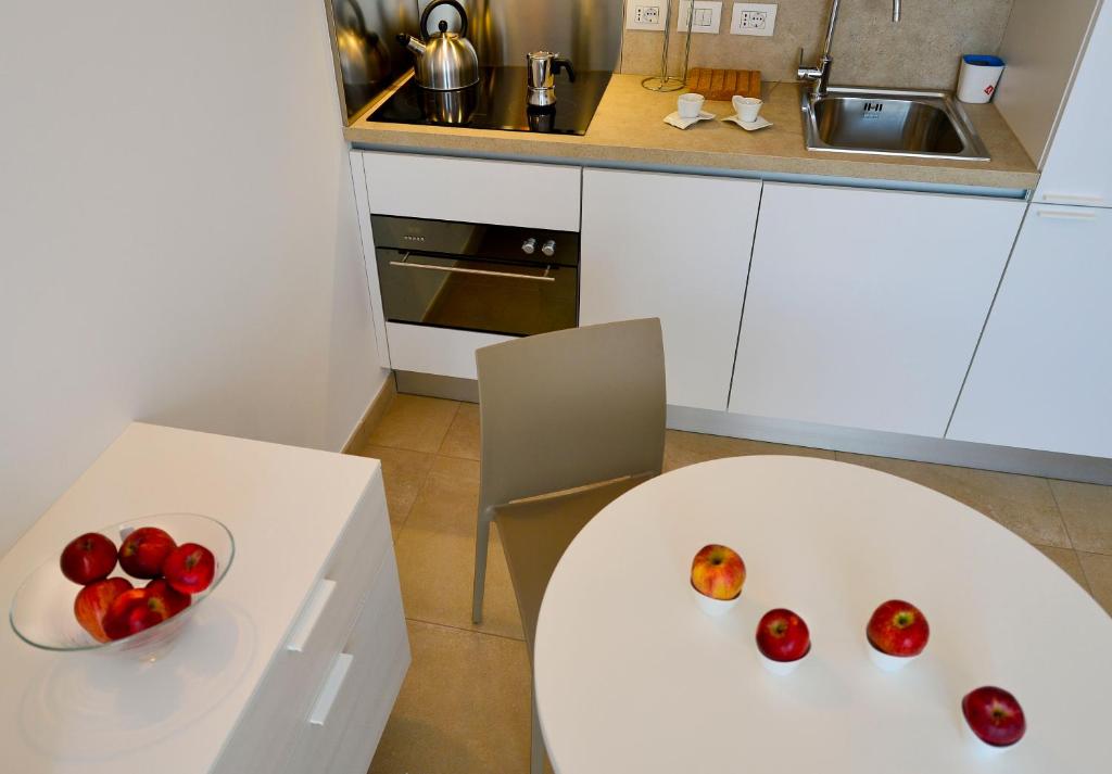 A kitchen or kitchenette at UR-NEST Galleria del Toro