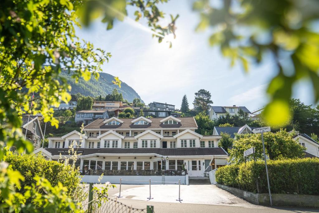 Tenis a/nebo squash v ubytování Hotel Aurlandsfjord nebo okolí