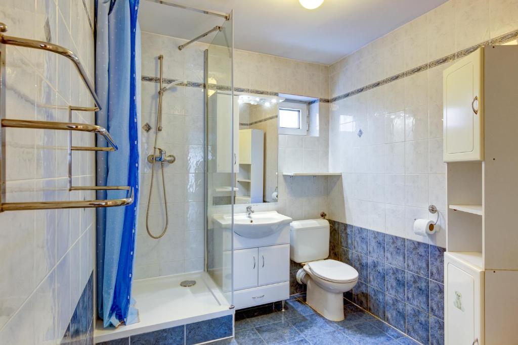 Kúpeľňa v ubytovaní Gyapay Apartman Hévíz