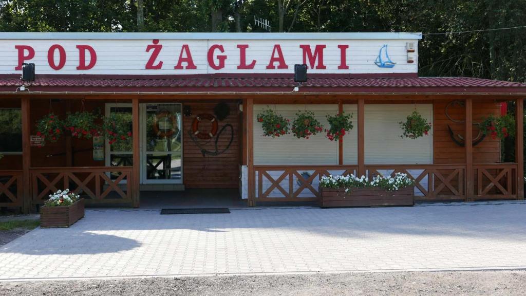 Fotografia z galérie ubytovania Camping Oaza Błonie Kórnik Domki Standard - 3 pokoje v destinácii Kórnik