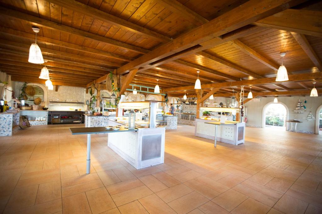 Restauracja lub miejsce do jedzenia w obiekcie BV Airone Resort