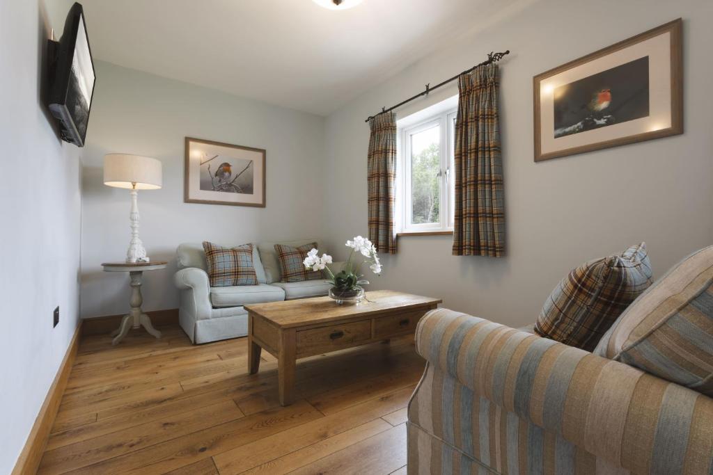 Lyth Valley Country Houseにあるテレビまたはエンターテインメントセンター