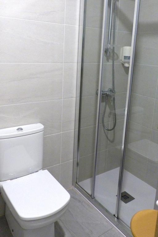 Un baño de Pensión Donostiarra