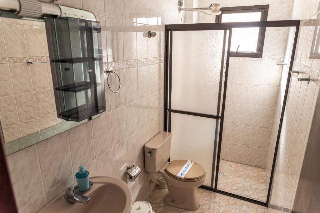  Apto aconchegante com varanda na Praia Grande