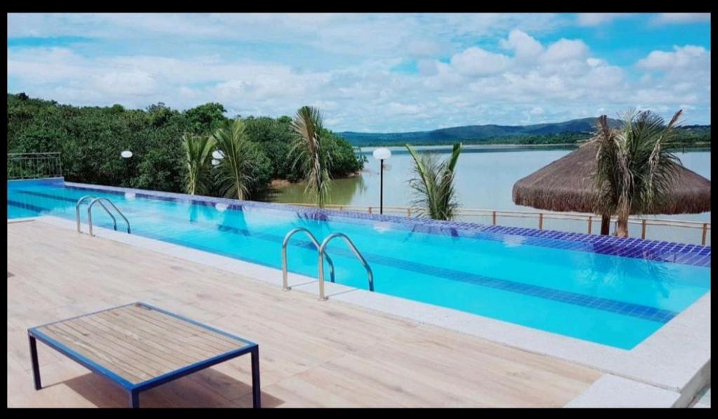  Lake Resort