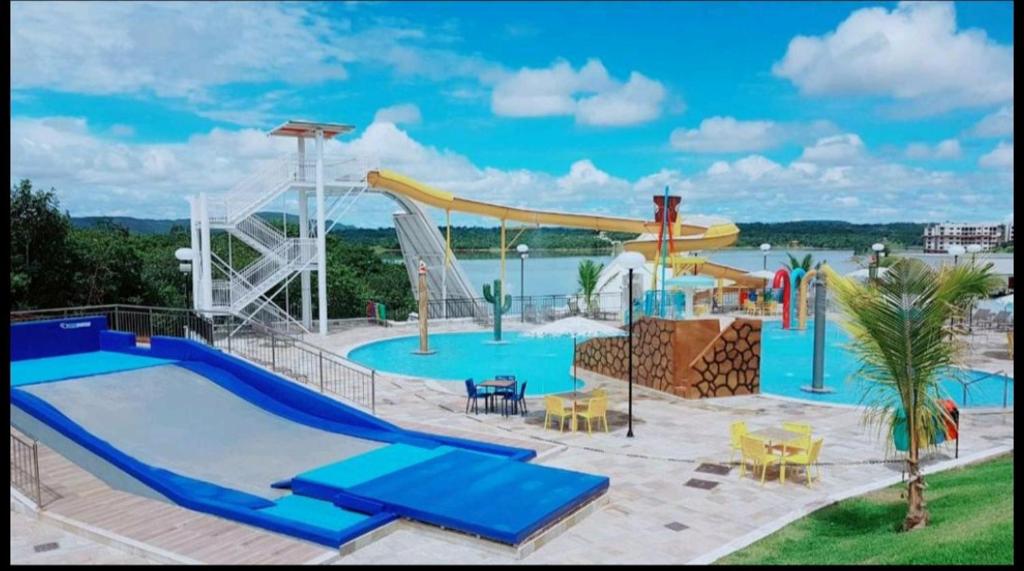  Lake Resort