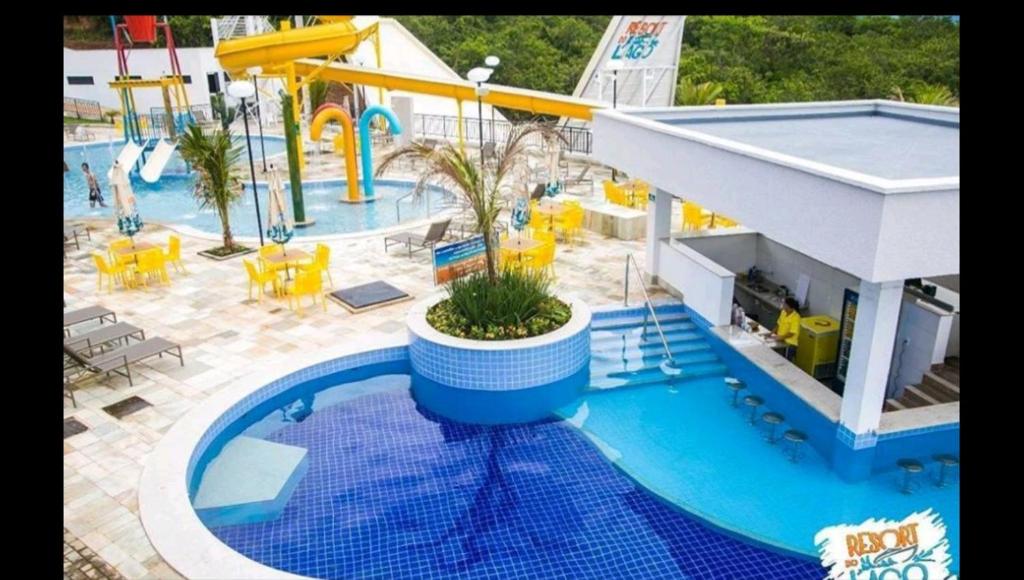  Lake Resort