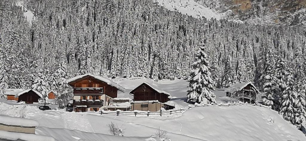 Chalet Crepes De Sela v zimě