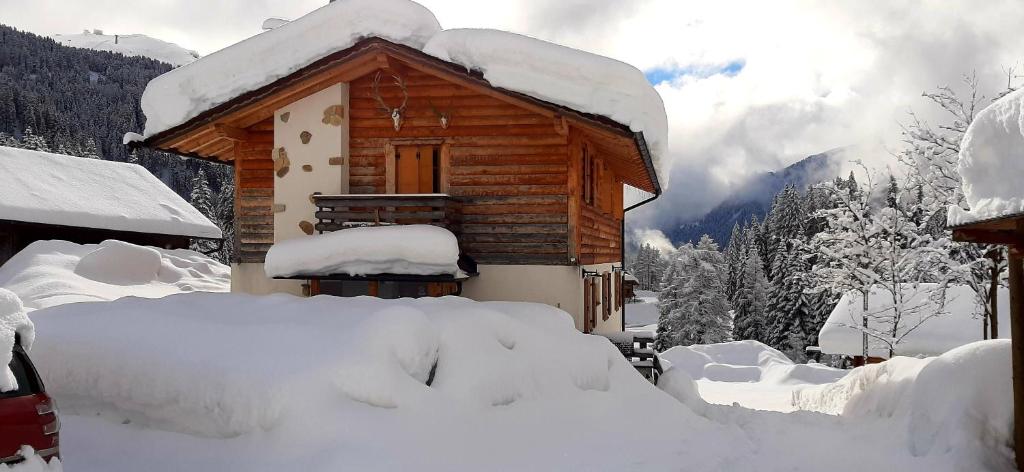 Chalet Crepes De Sela v zimě
