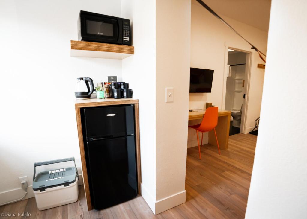 Kuchyň nebo kuchyňský kout v ubytování LOGE Leavenworth - Downtown