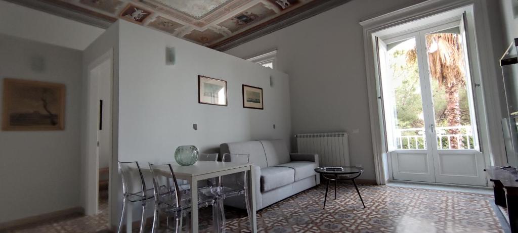 Palazzo Caratozzolo - 3