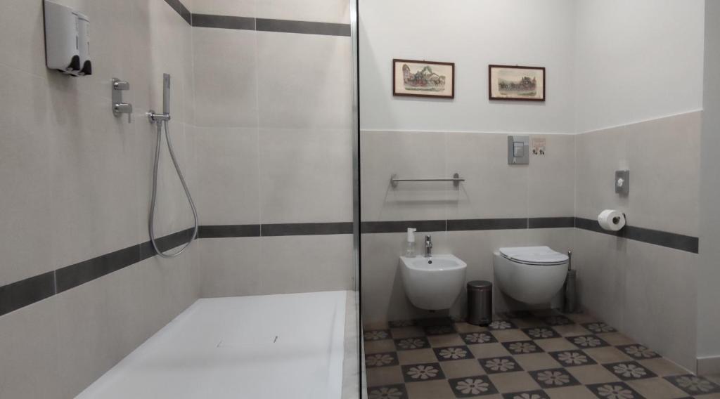 Palazzo Caratozzolo - 16