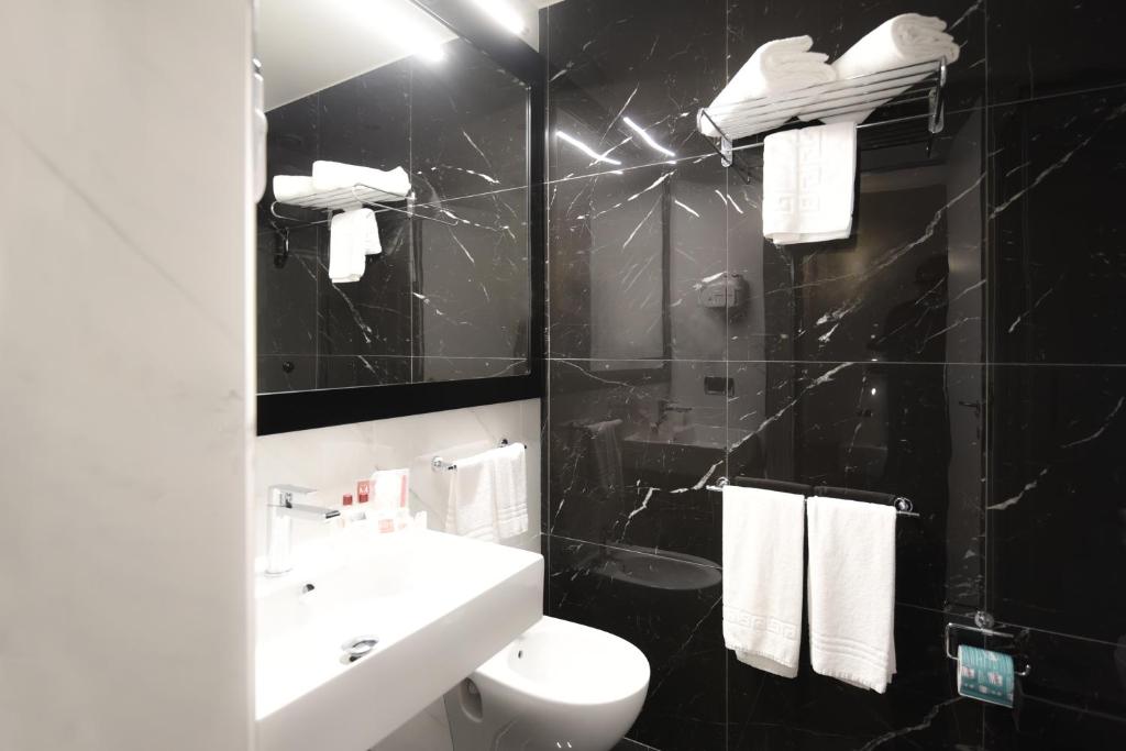 Magri's Hotel - Resim 10