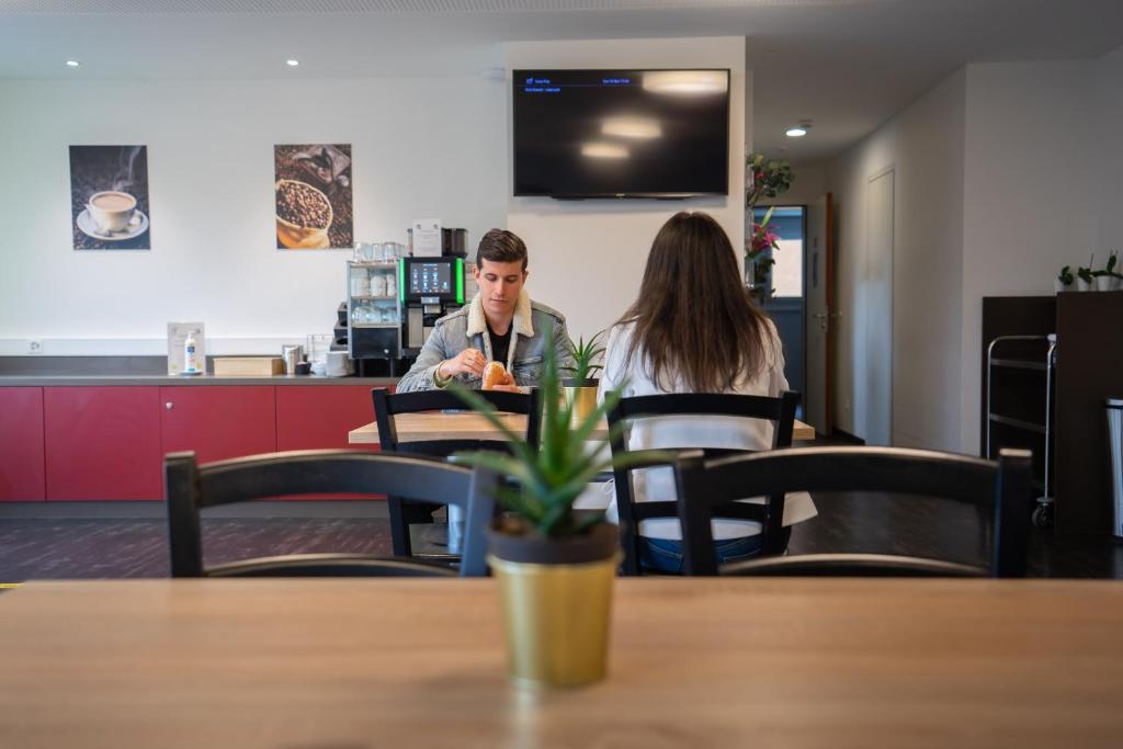Hosté ubytování Nyon Hostel