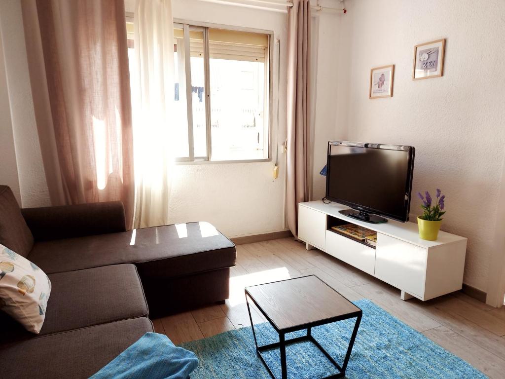 Apartment Malvarrosa FAMILIAR, Beach Wifi, Valencia, Spain ...