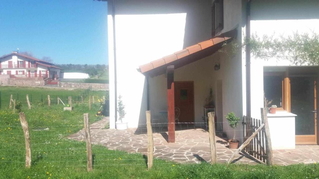 Edificio en el que se encuentra la habitación en casa particular