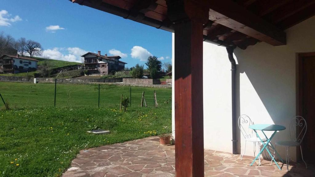 Jardín al aire libre en Habitacion dormitorio rural itaka