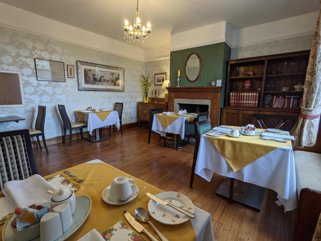 Posezení v ubytování Shibden Hall View