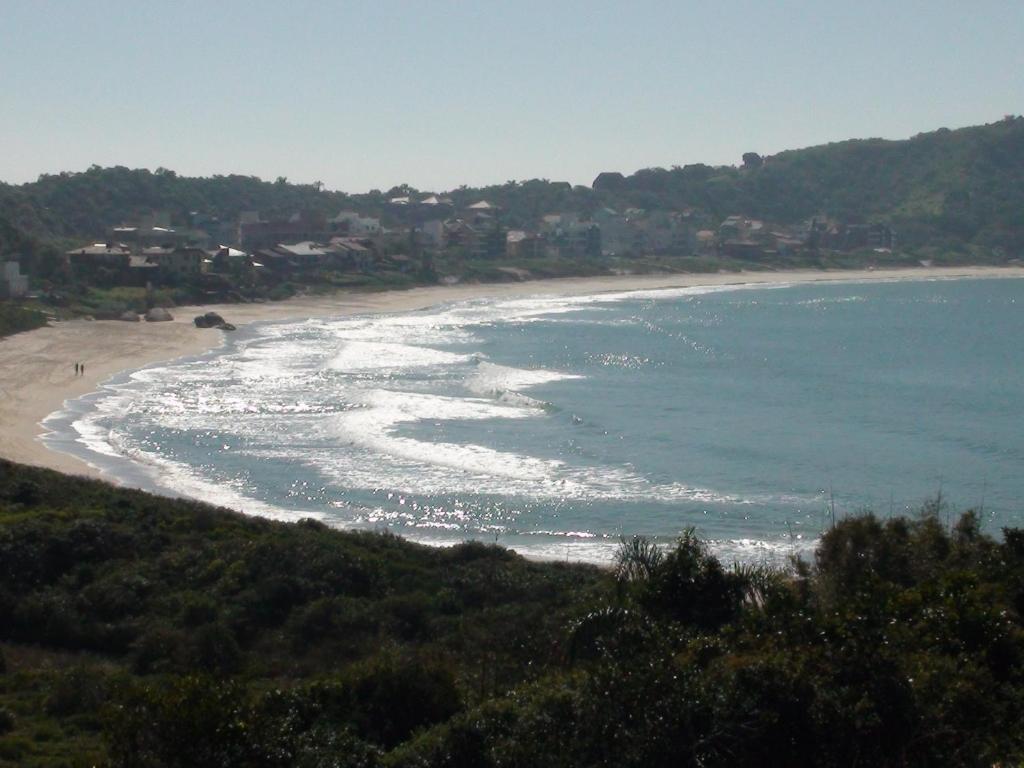  BOMBINHAS APTO 02 DORMITÓRIOS 60m DA PRAIA COM VISTA