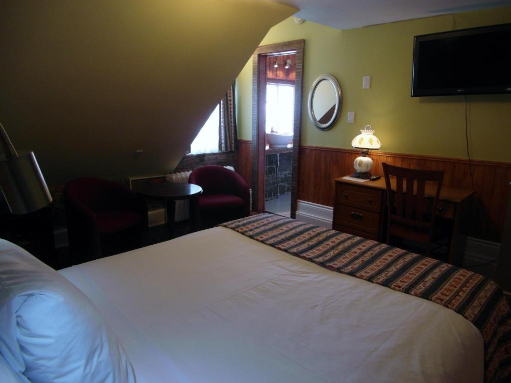 Hôtel Manoir de l'Esplanade - Resim 15