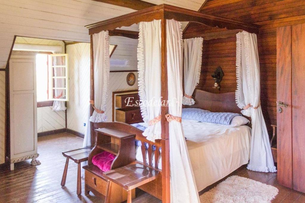  Casa estilo chalé suíço - Serra da Cantareira