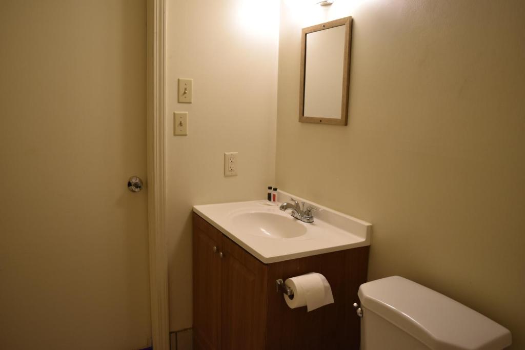 PLYMOUTH MOTOR LODGE - Standard Twin Room