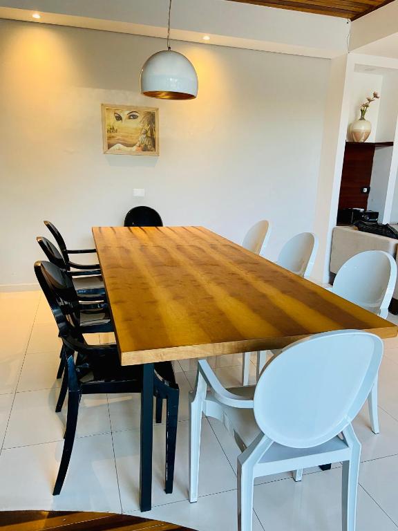  Bela casa com piscina aquecida e coberta e jacuzzi