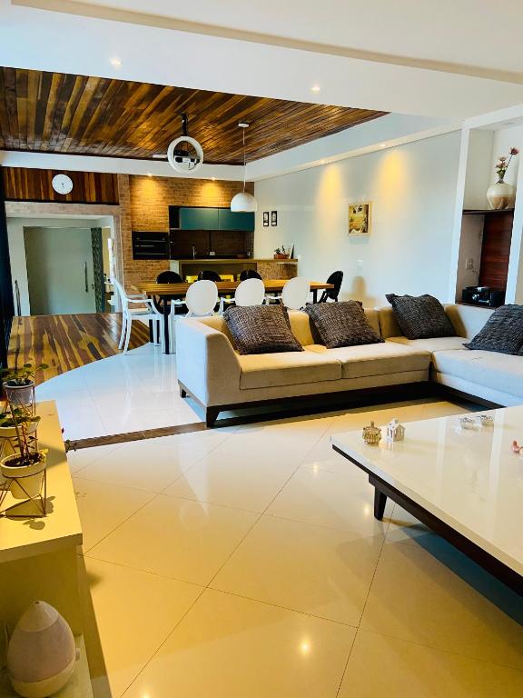  Bela casa com piscina aquecida e coberta e jacuzzi