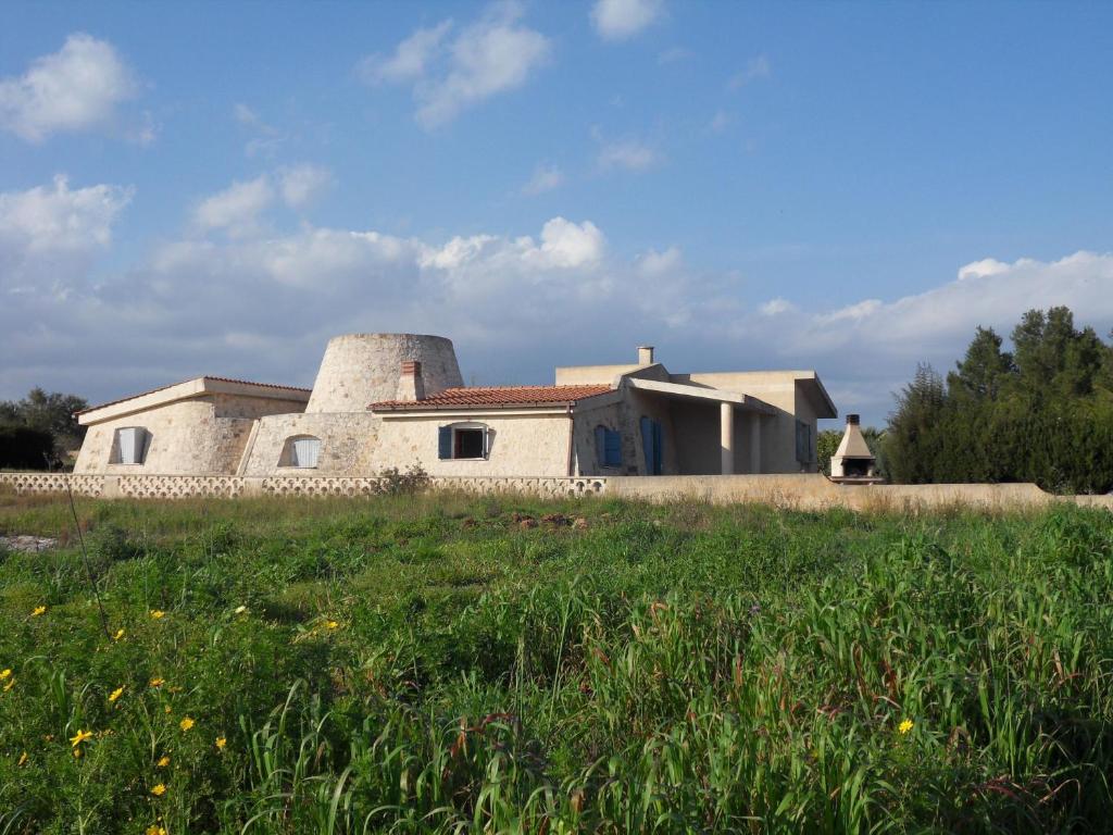 The building in which A villát is located