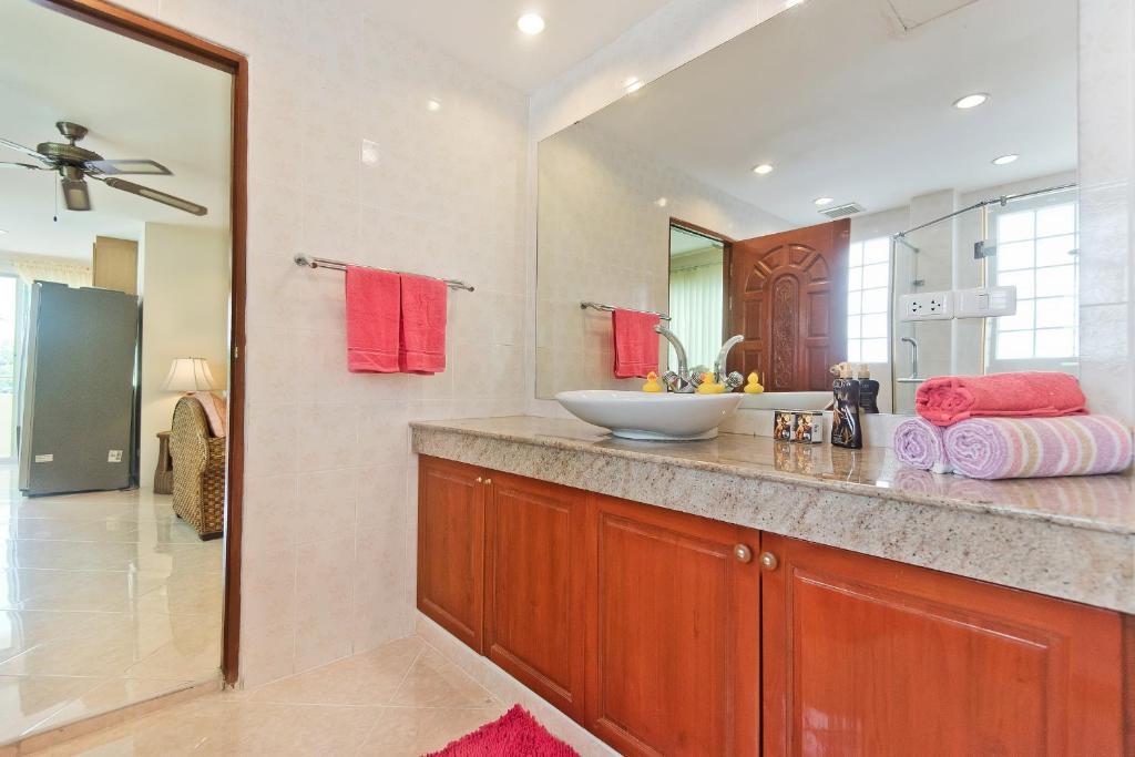 BUTTERFLY GARDEN BOUTIQUE RESIDENCES by Frasier, A Lifestyle Destination Apt and Villas 1 to 3 Bedroom units, 2 Full Bathrooms, Rain shower, Spa bath, Complete kitchen, Staff 24-7,Fast fiber optic WIFI, 55\ - Resim 19