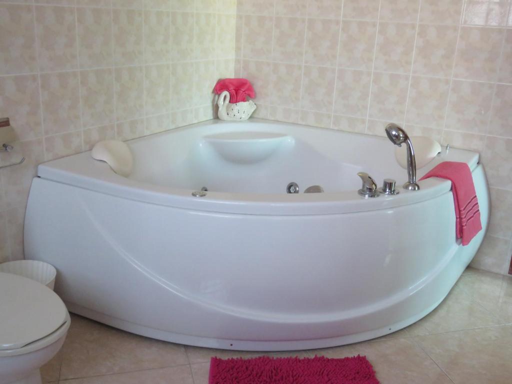 BUTTERFLY GARDEN BOUTIQUE RESIDENCES by Frasier, A Lifestyle Destination Apt and Villas 1 to 3 Bedroom units, 2 Full Bathrooms, Rain shower, Spa bath, Complete kitchen, Staff 24-7,Fast fiber optic WIFI, 55\ - Resim 18