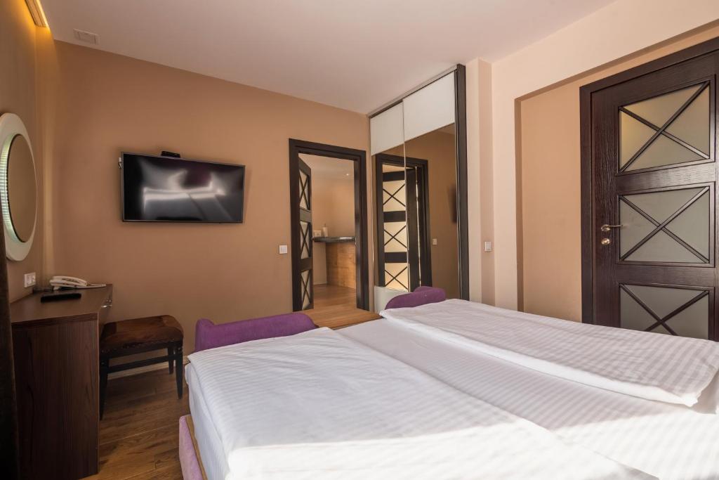 F&B Spa Resort (ex. Fomich Hotel) - Sala Familiar De Lujo