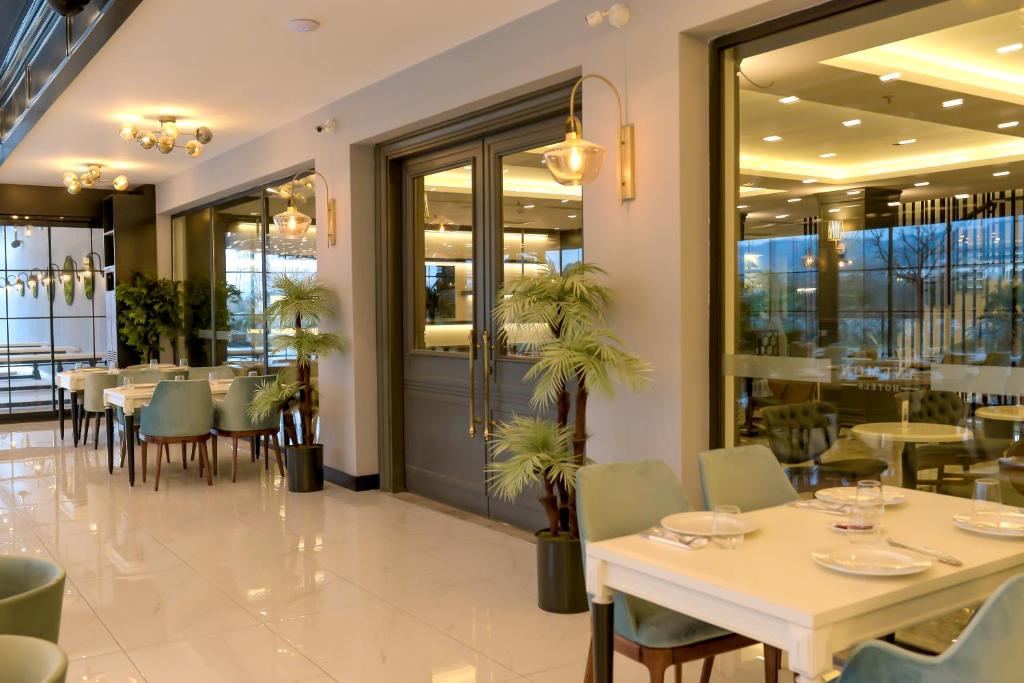 Restaurace v ubytování Anemon Kent Aydın Otel