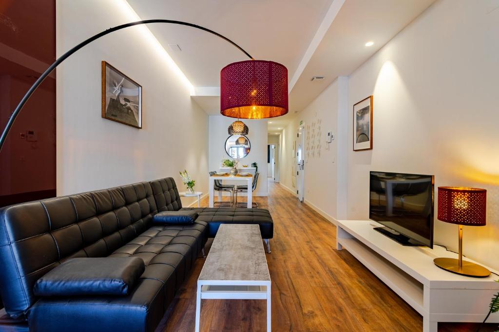 Plaza Mayor Apartamentos 13 - Two-Bedroom Apartment